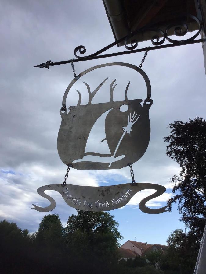 Domaine Des Trois Sorciers Bed and Breakfast Bouxwiller  Exteriör bild