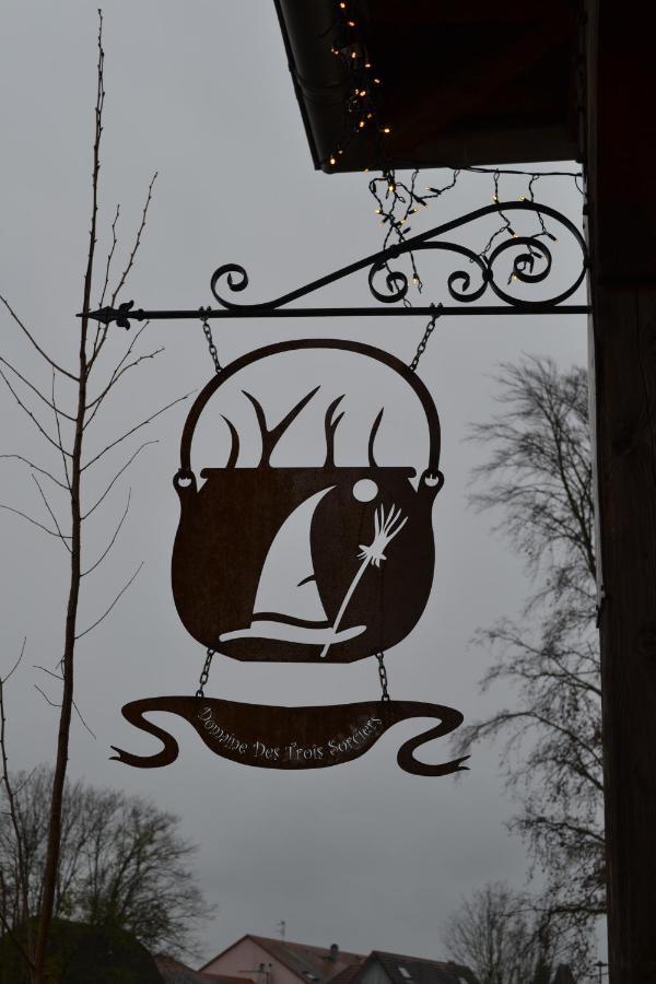 Domaine Des Trois Sorciers Bed and Breakfast Bouxwiller  Exteriör bild