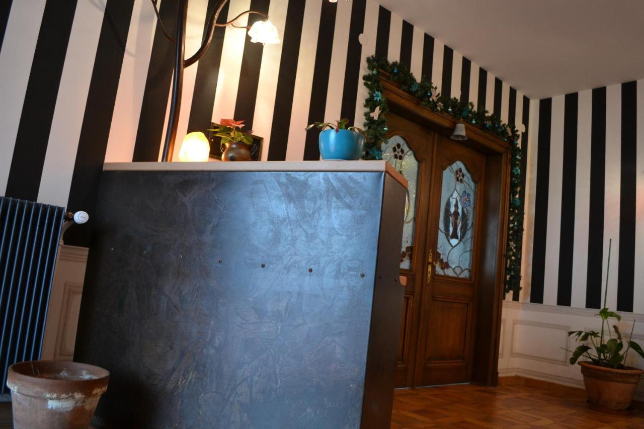 Domaine Des Trois Sorciers Bed and Breakfast Bouxwiller  Exteriör bild